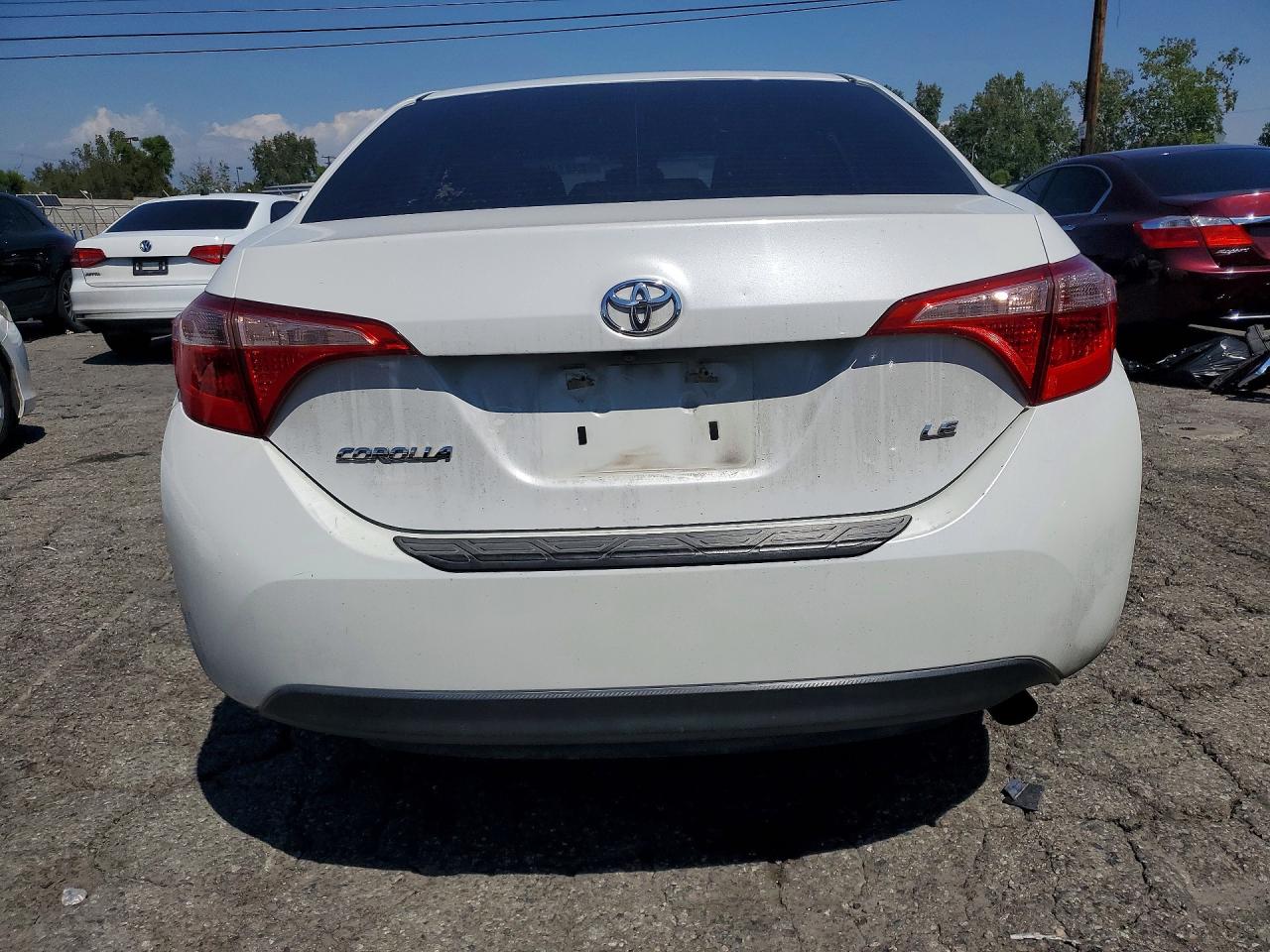 2018 TOYOTA COROLLA LE photo 6