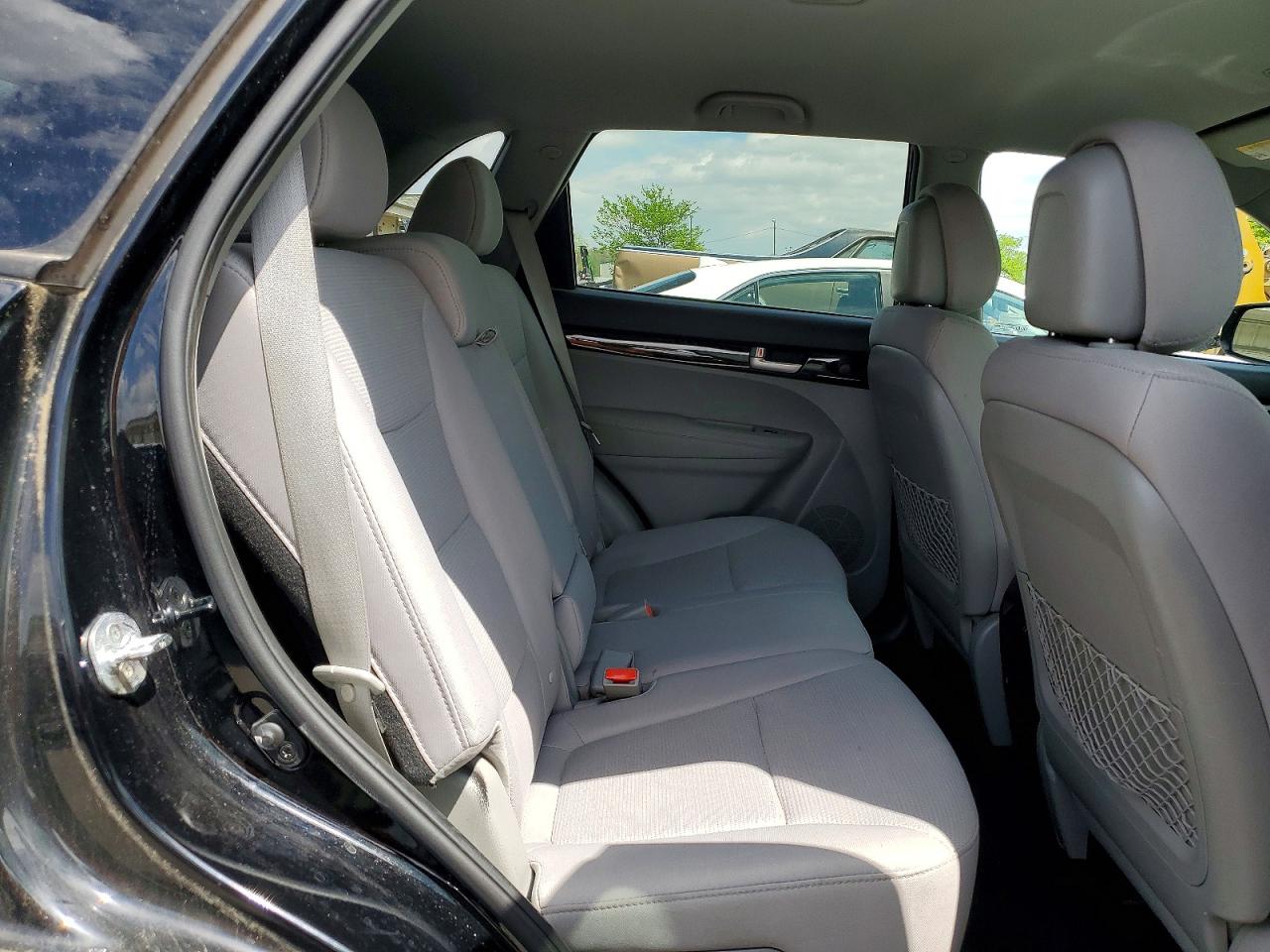 2015 KIA SORENTO LX photo 21