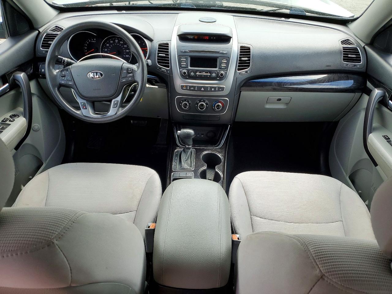 2015 KIA SORENTO LX photo 15