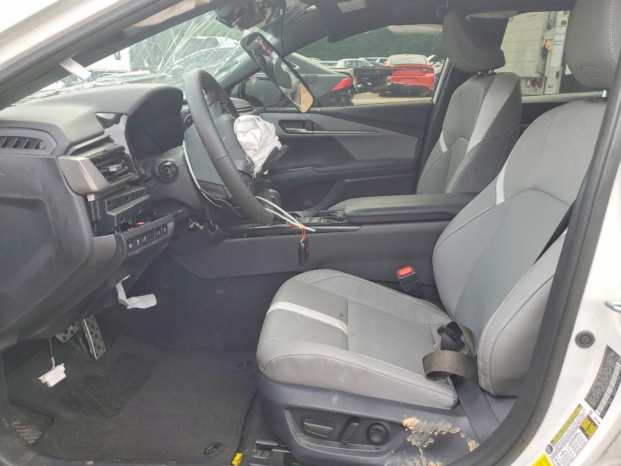 2025 TOYOTA CAMRY SE photo 13