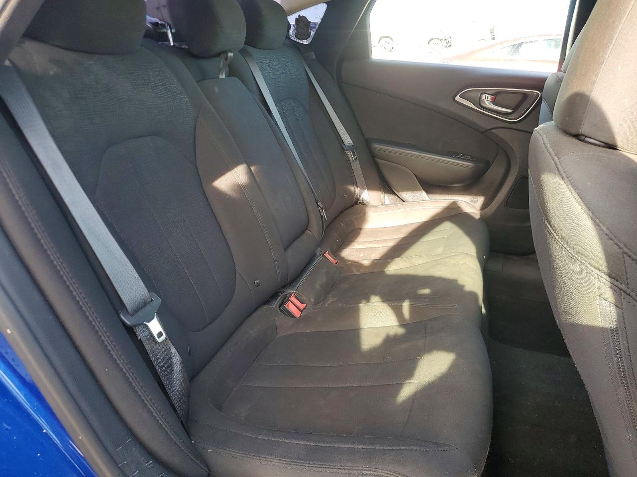 2015 CHRYSLER 200 LIMITED photo 19
