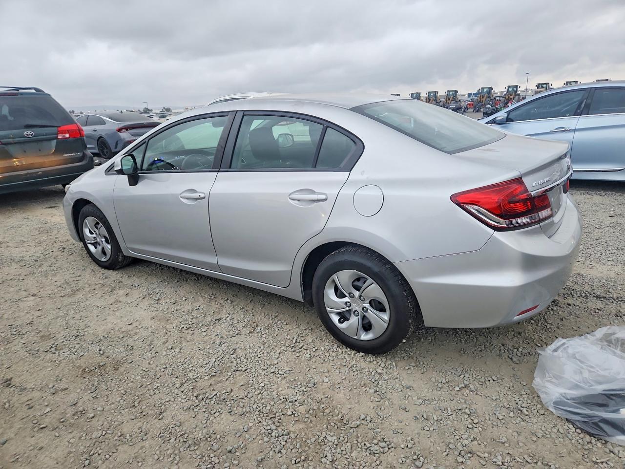 2013 HONDA CIVIC LX photo 4