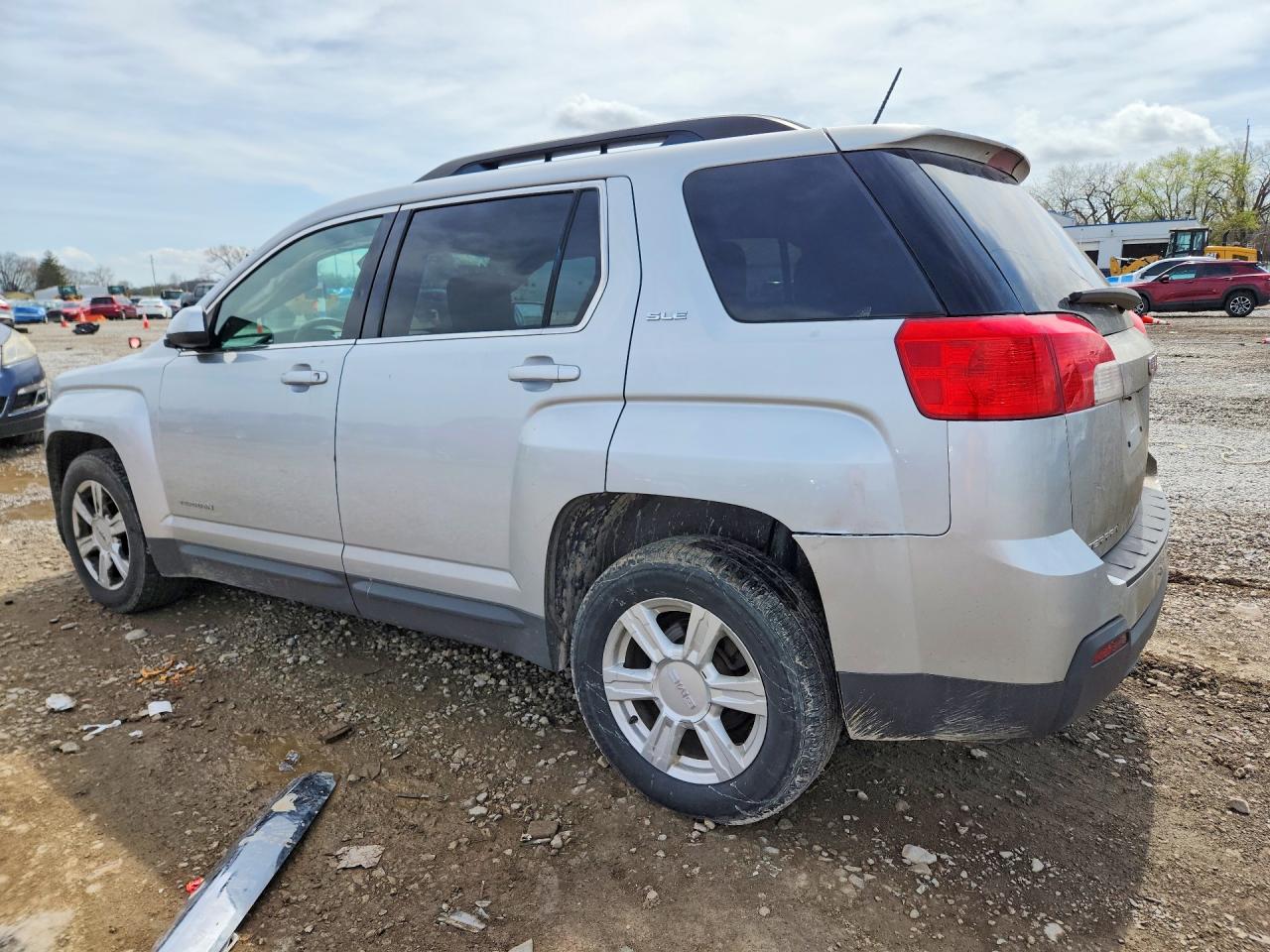 2015 GMC TERRAIN SLE photo 3
