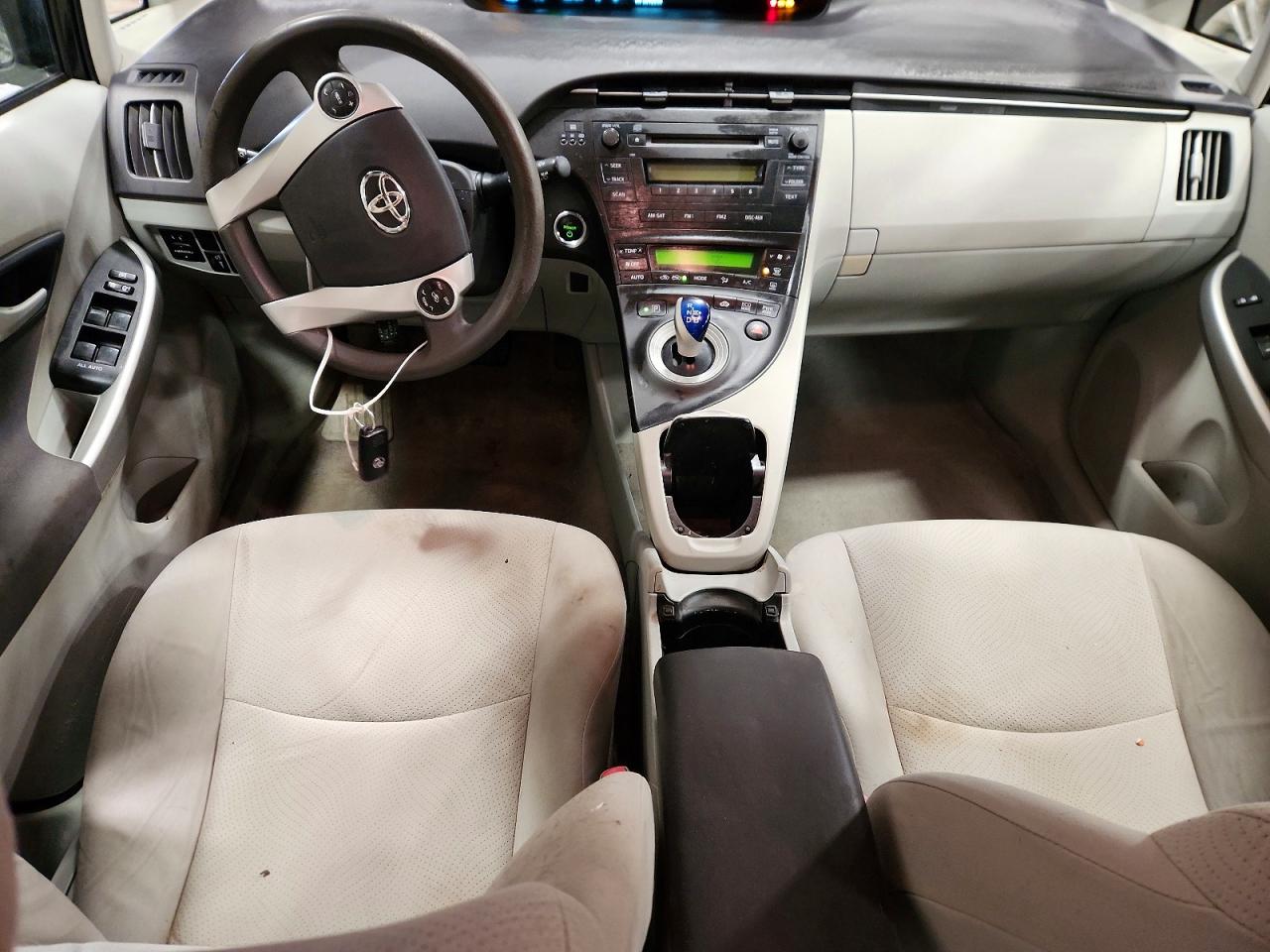 2011 TOYOTA PRIUS TWO photo 8