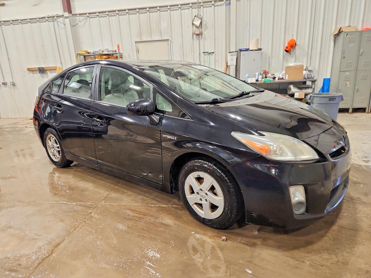 2011 TOYOTA PRIUS TWO photo 4