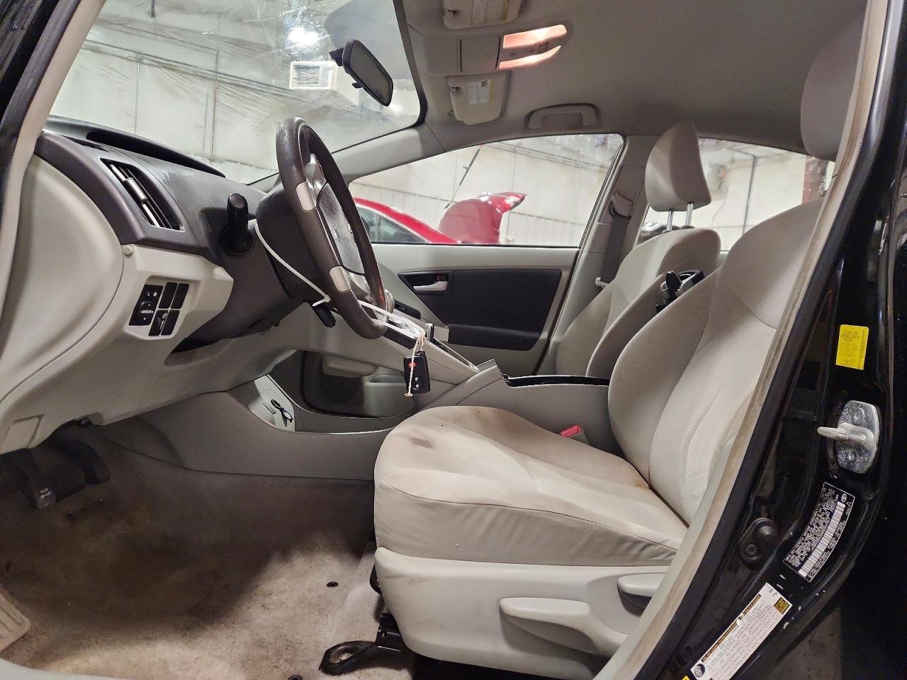 2011 TOYOTA PRIUS TWO photo 7
