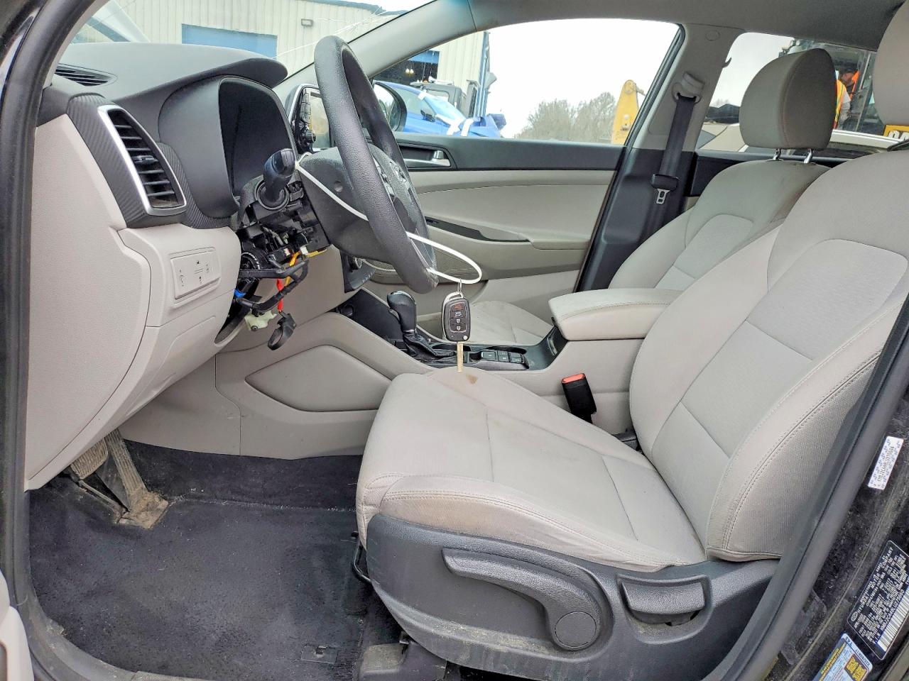 2020 HYUNDAI TUCSON SE photo 19