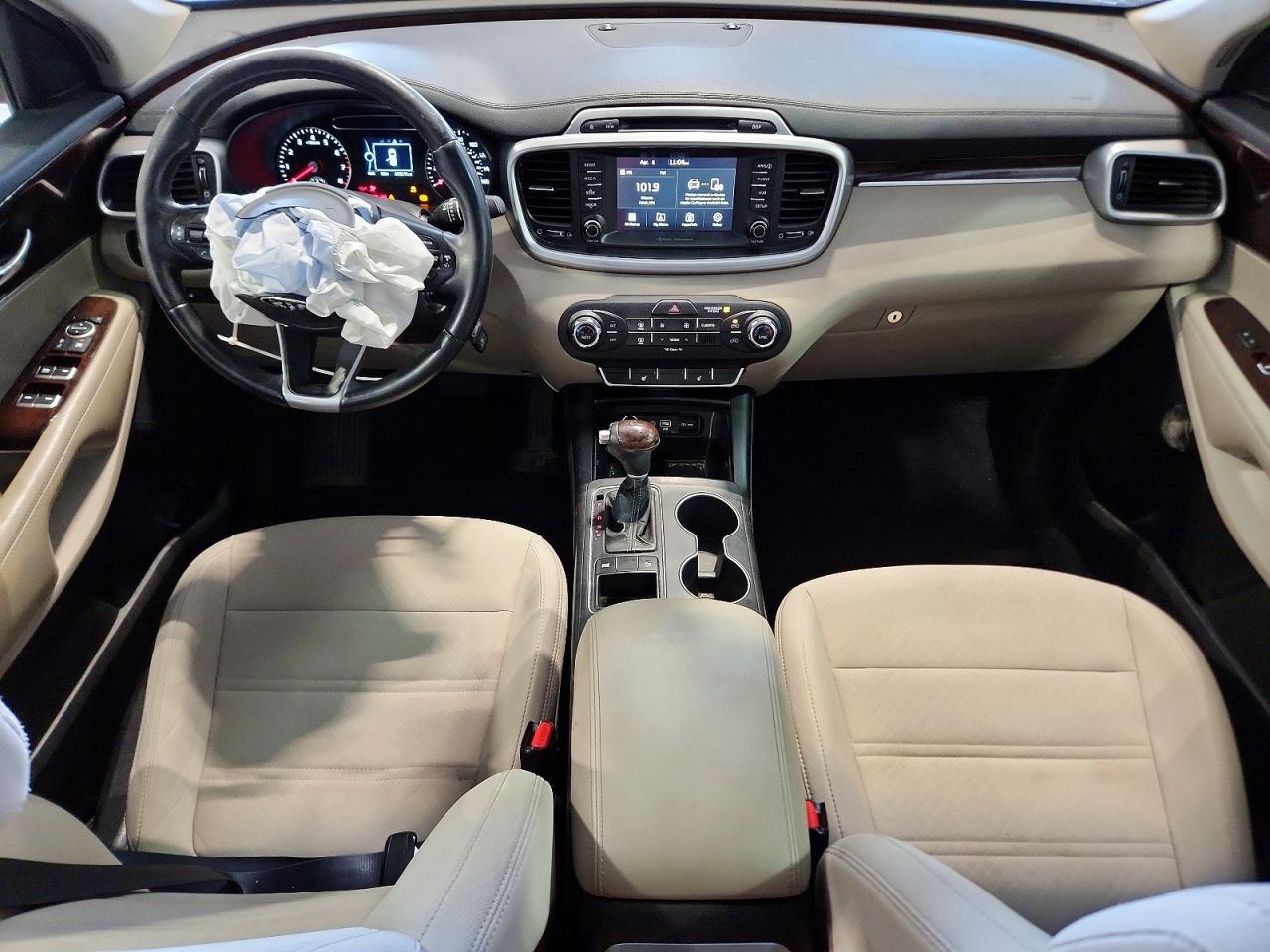 2017 KIA SORENTO LX photo 22