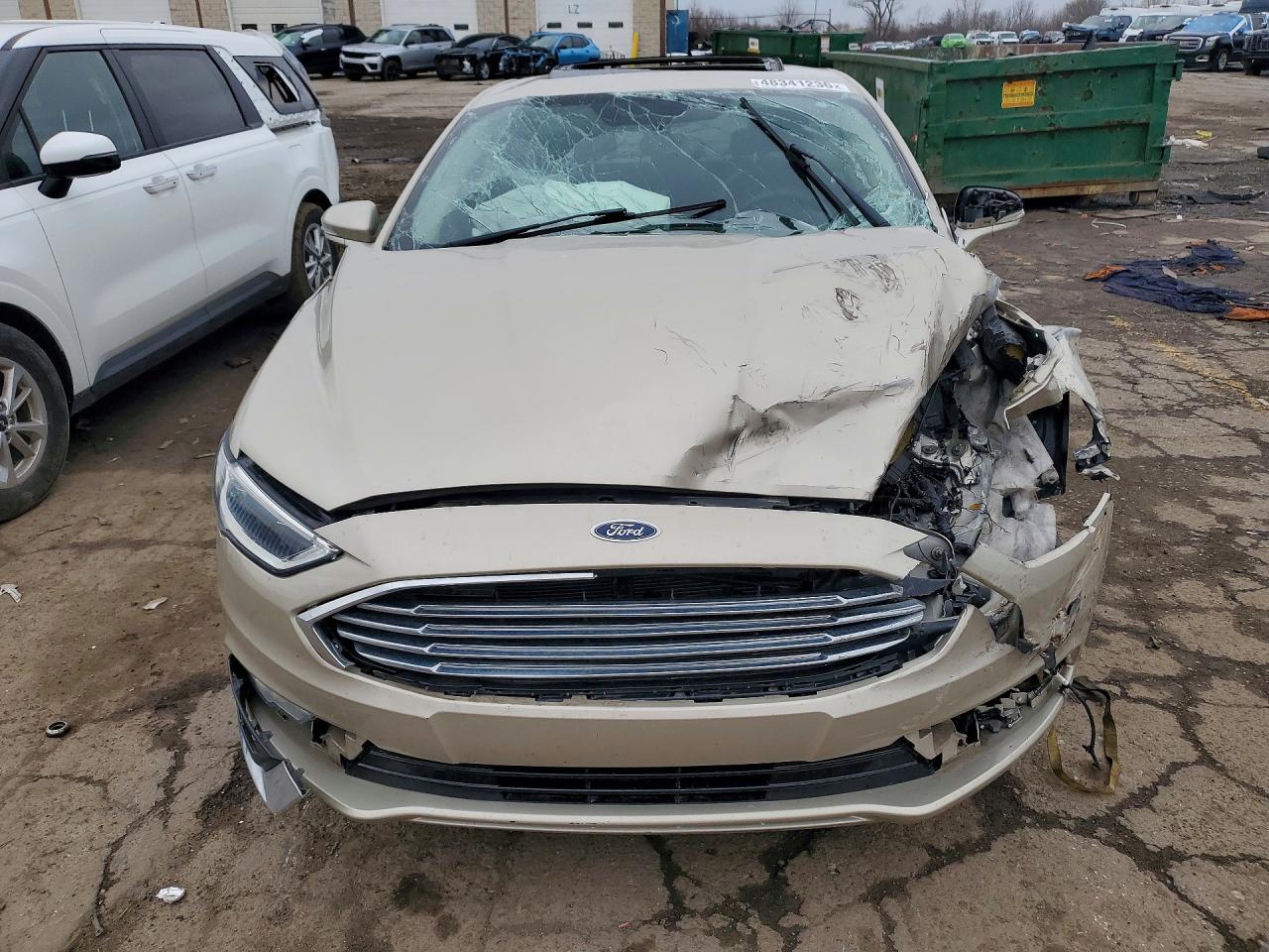 2017 FORD FUSION SE photo 13