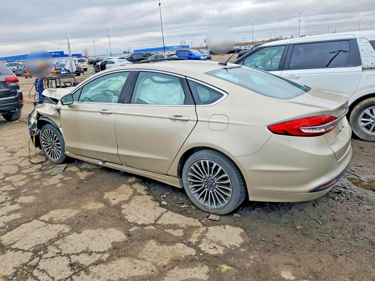 2017 FORD FUSION SE photo 4