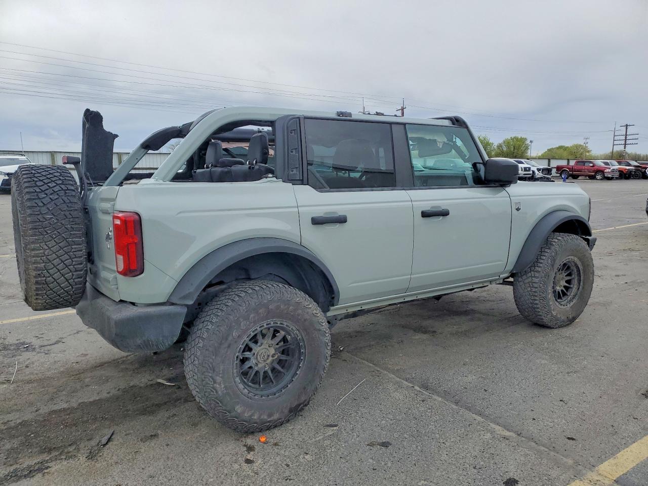 2023 FORD BRONCO BASE photo 3