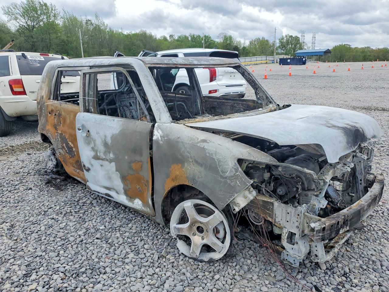 2009 TOYOTA SCION photo 10