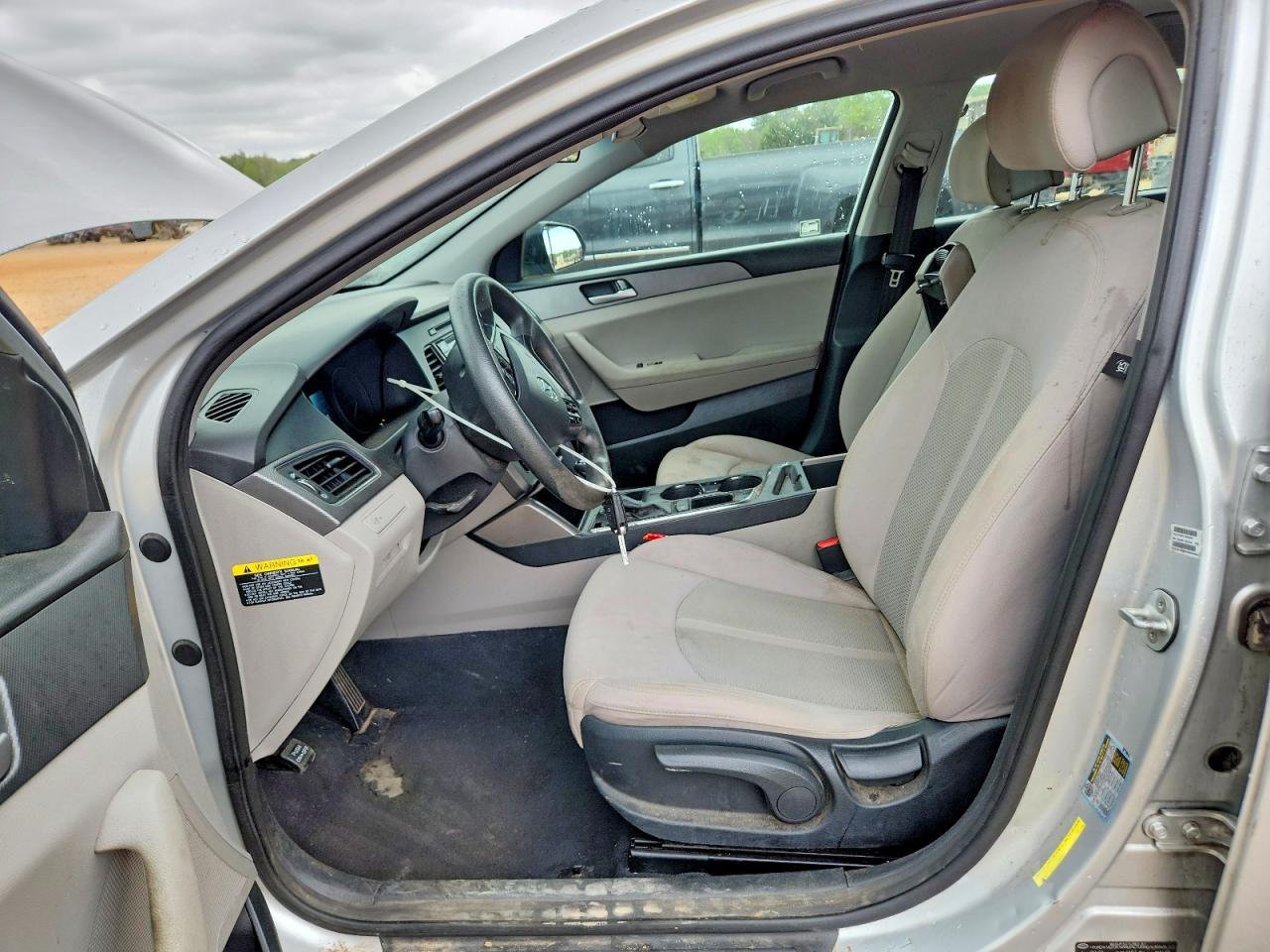 2015 HYUNDAI SONATA SE photo 13