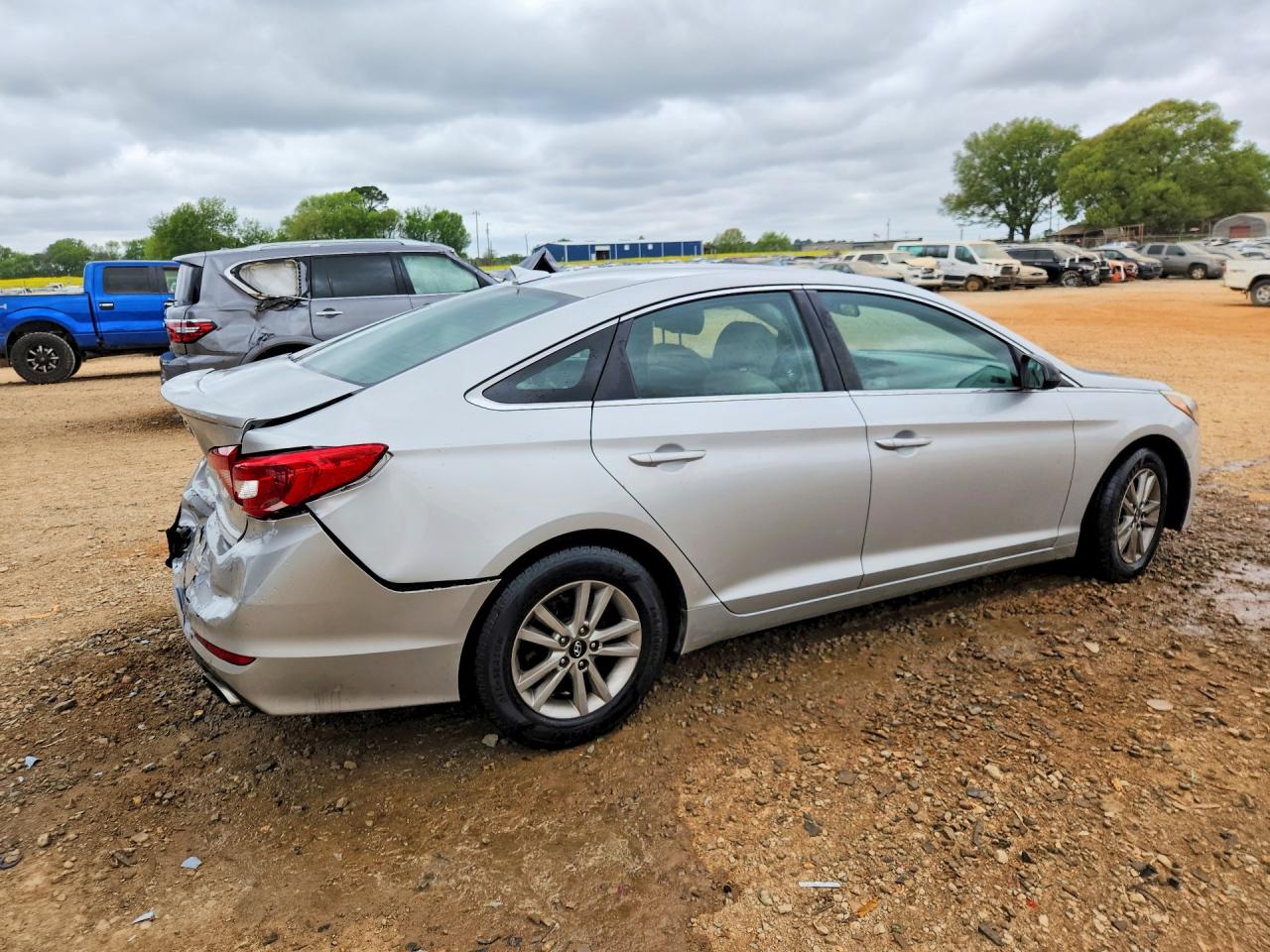 2015 HYUNDAI SONATA SE photo 5