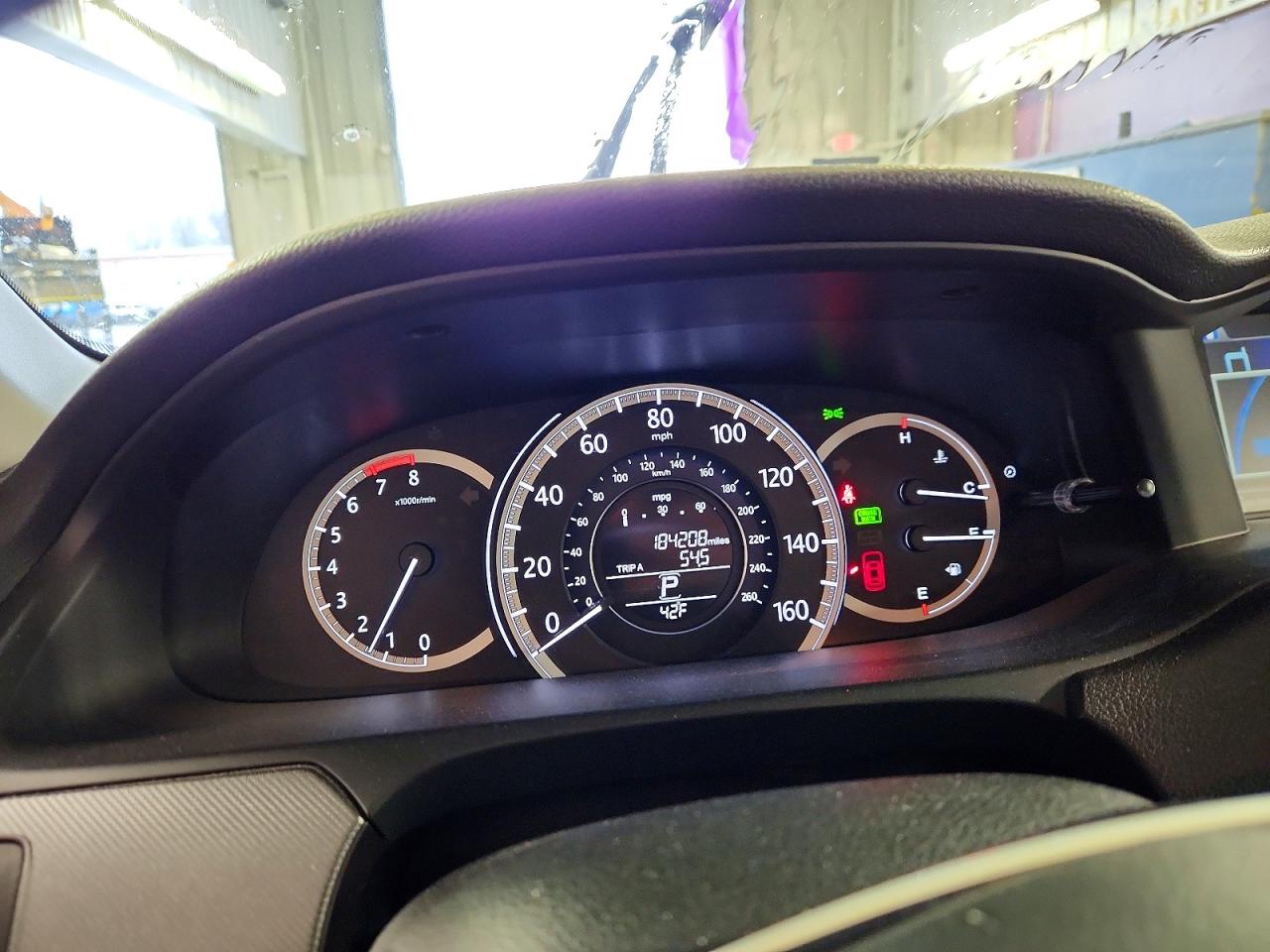 2015 HONDA ACCORD LX photo 25