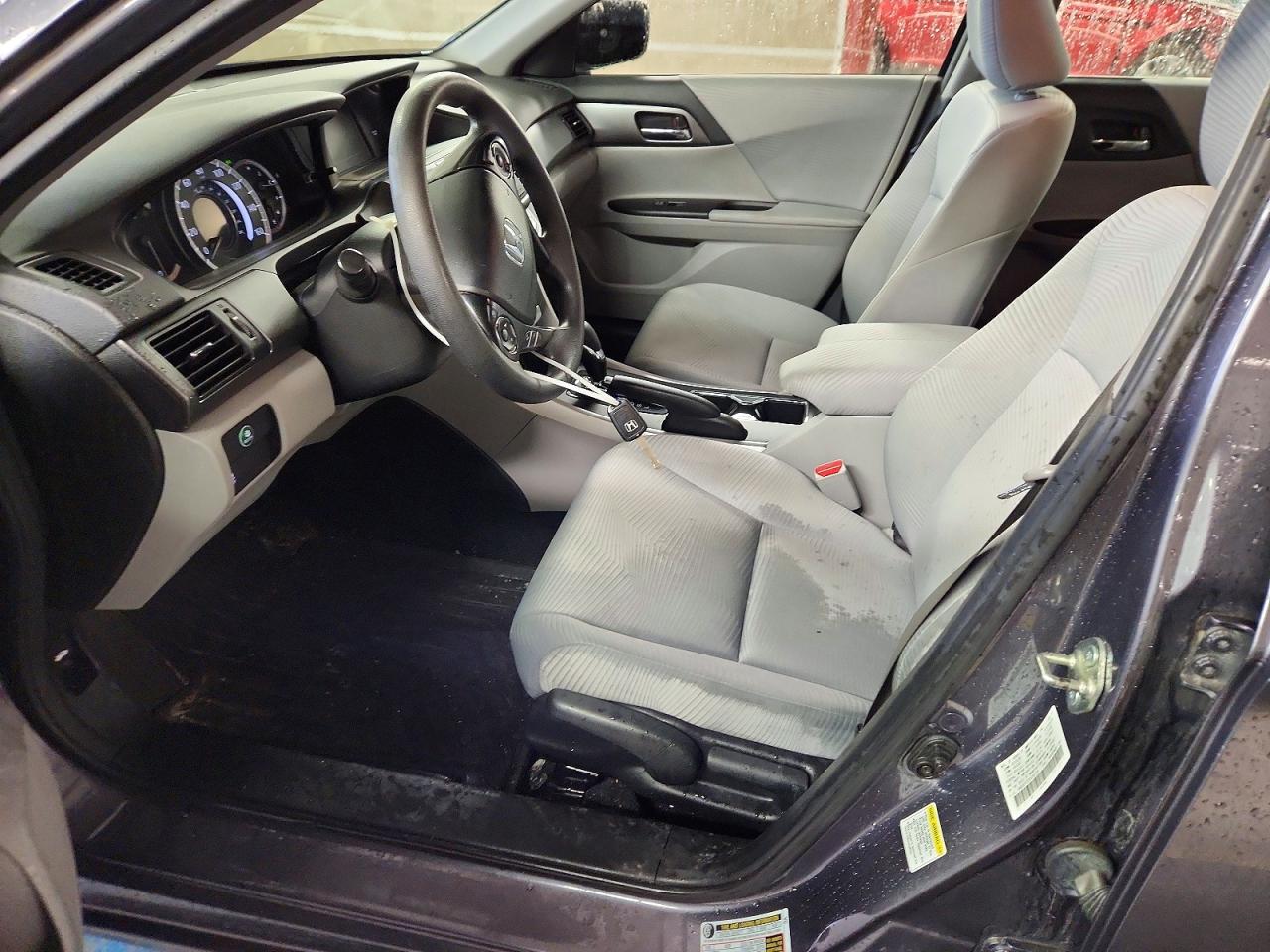 2015 HONDA ACCORD LX photo 19