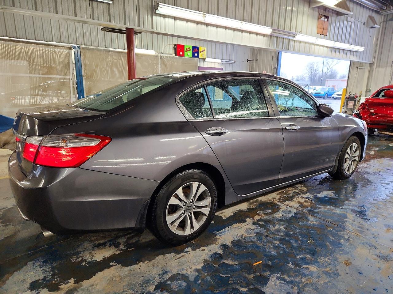 2015 HONDA ACCORD LX photo 7