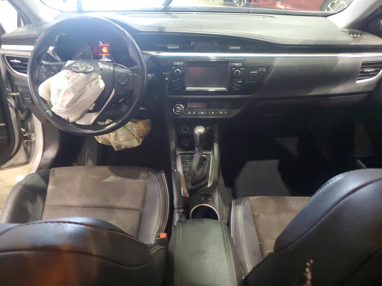 2016 TOYOTA COROLLA S photo 22