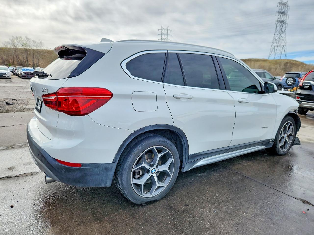 2016 BMW X1 XDRIVE28I photo 5