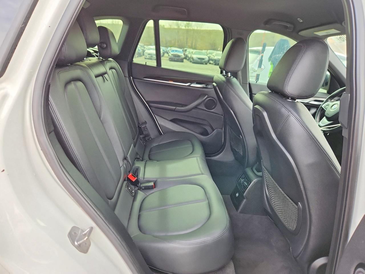 2016 BMW X1 XDRIVE28I photo 21