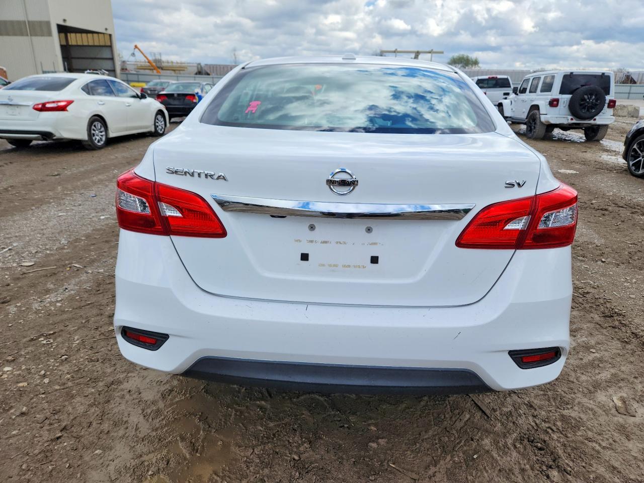 2016 NISSAN SENTRA SV photo 16