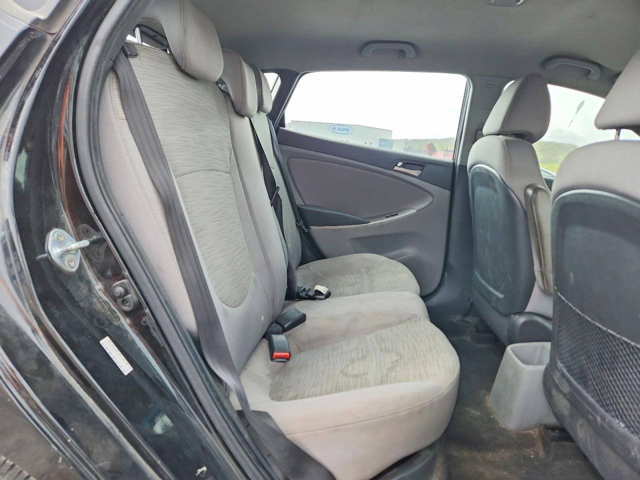2017 HYUNDAI ACCENT SE photo 19