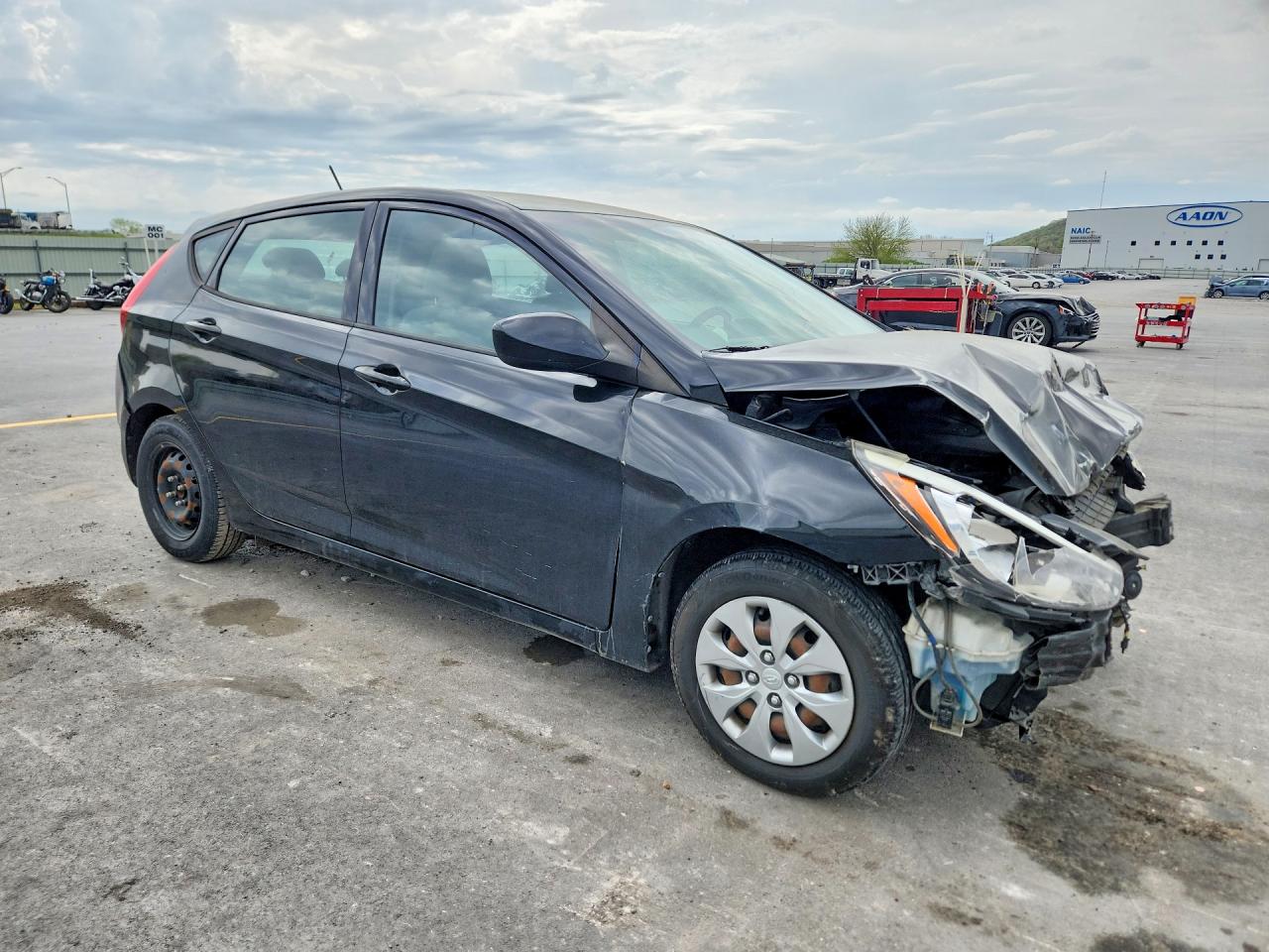 2017 HYUNDAI ACCENT SE photo 7