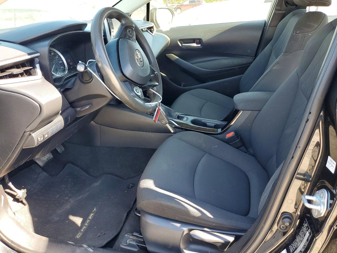 2020 TOYOTA COROLLA LE photo 13