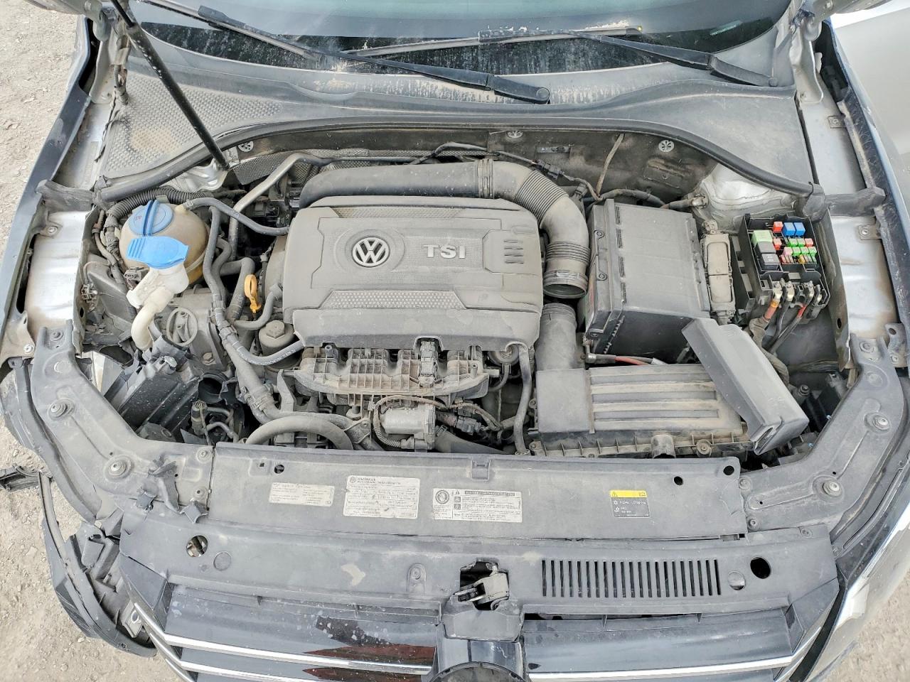 2015 VOLKSWAGEN PASSAT SE photo 21