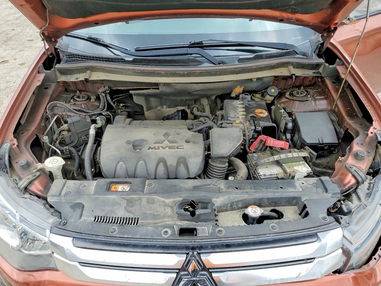 2015 MITSUBISHI OUTLANDER SE photo 23