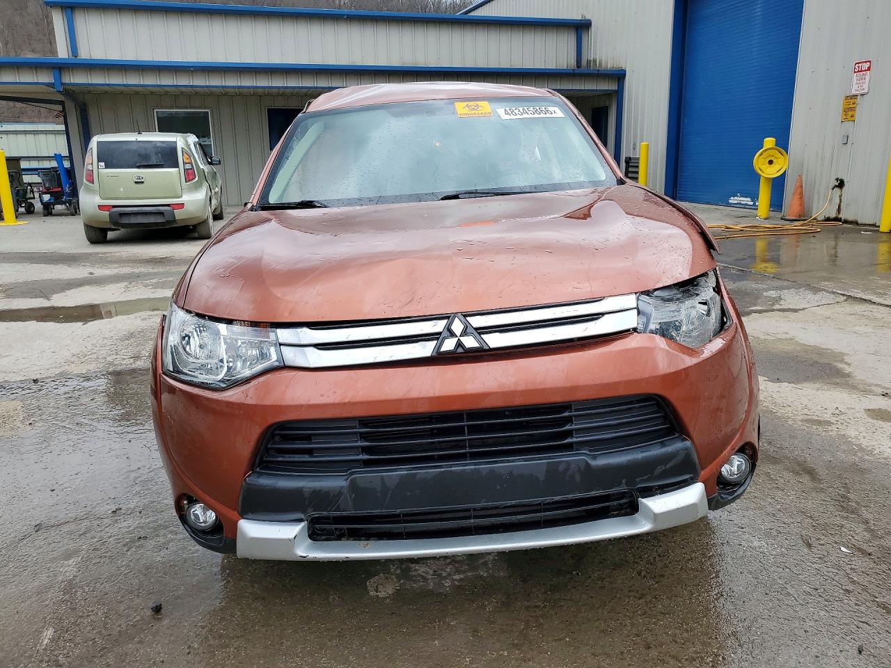 2015 MITSUBISHI OUTLANDER SE photo 9