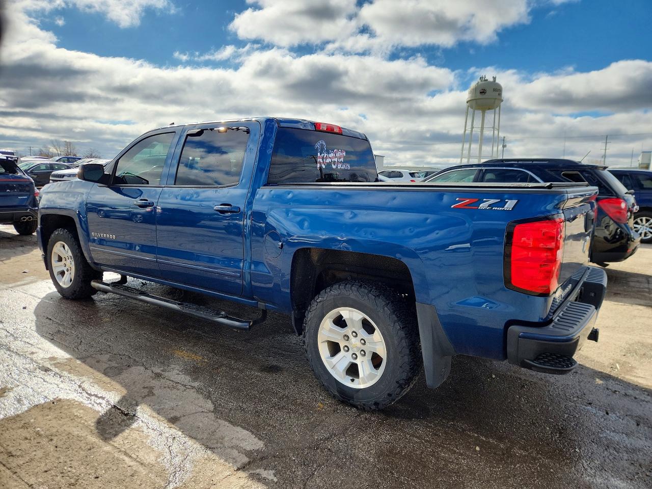 2018 CHEVROLET SILVERADO K1500 LT photo 3