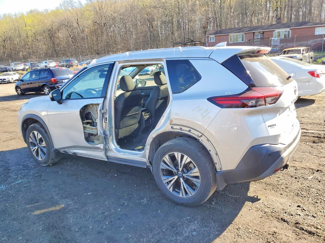 2021 NISSAN ROGUE SV photo 4