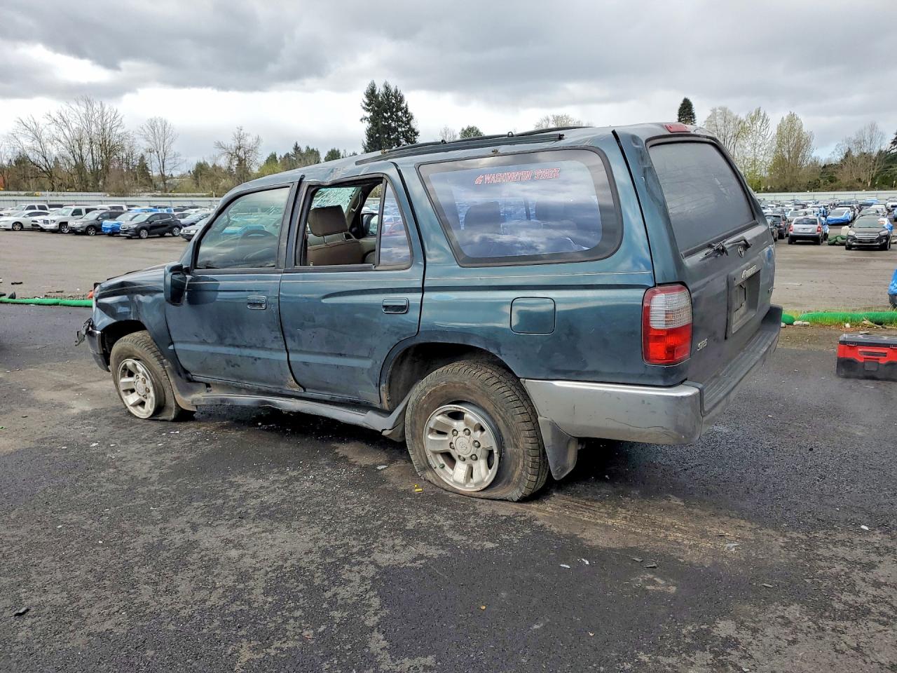 1996 TOYOTA 4RUNNER SR5 photo 3