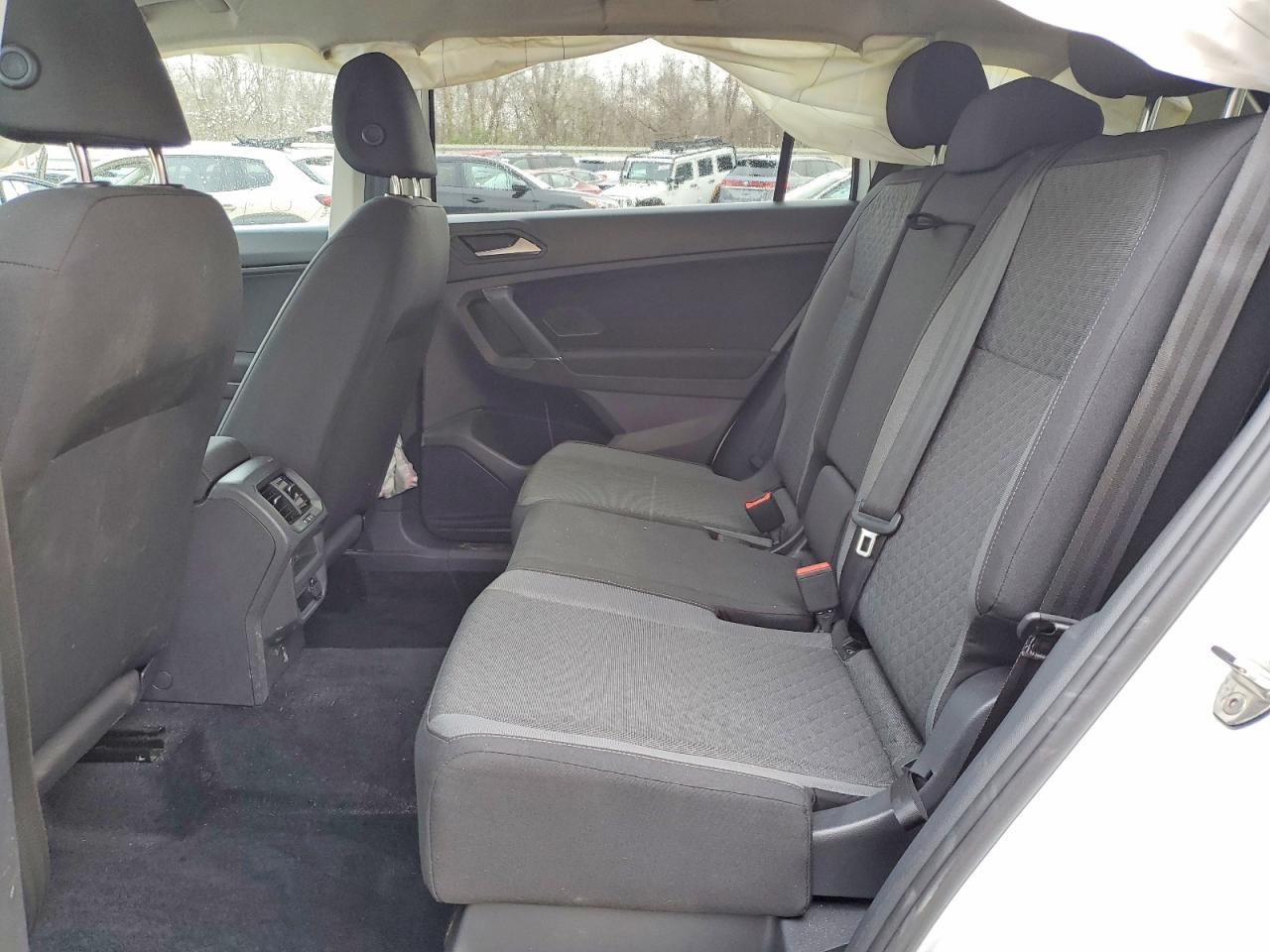 2020 VOLKSWAGEN TIGUAN S photo 31