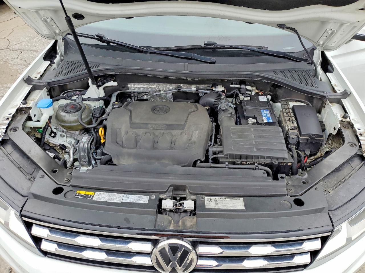 2020 VOLKSWAGEN TIGUAN S photo 34