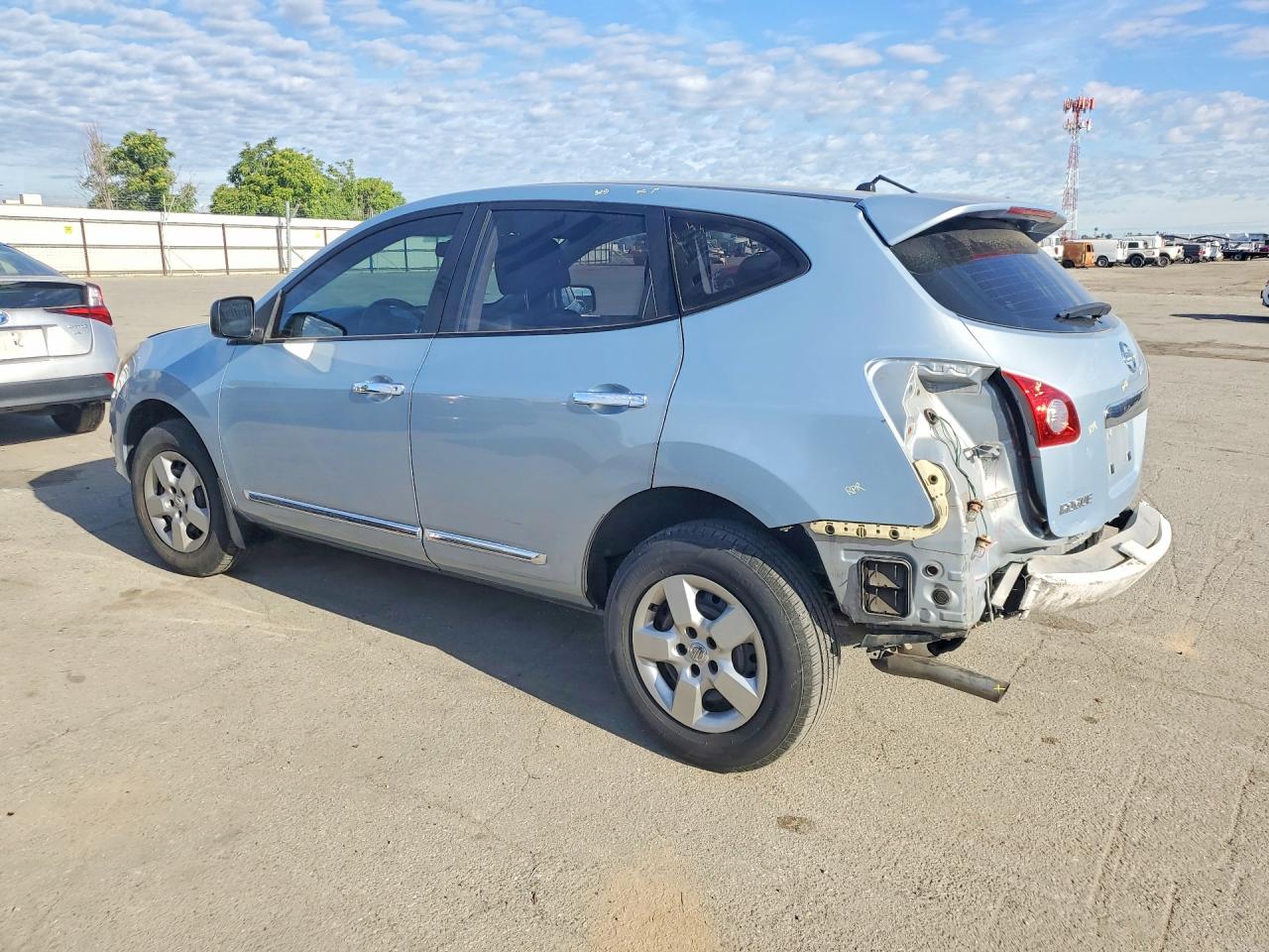 2013 NISSAN ROGUE S photo 4