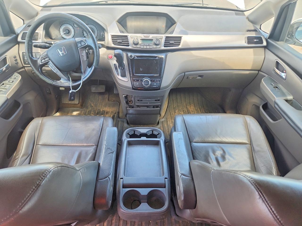 2014 HONDA ODYSSEY TOURING photo 15