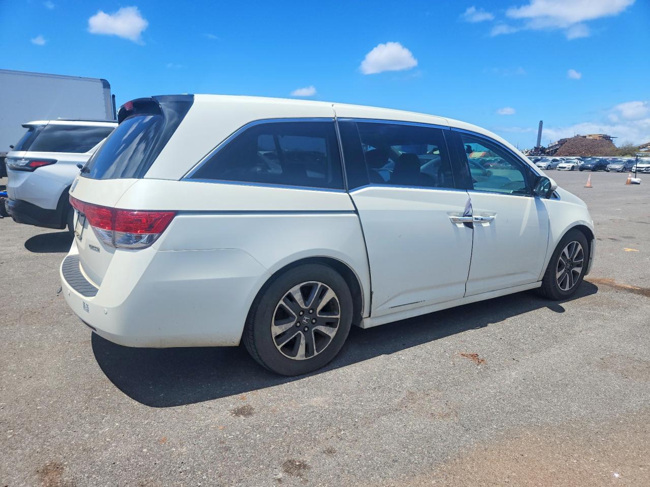 2014 HONDA ODYSSEY TOURING photo 5