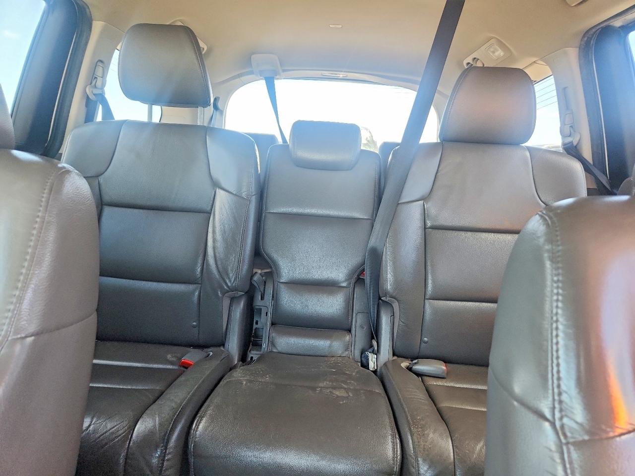 2014 HONDA ODYSSEY TOURING photo 19