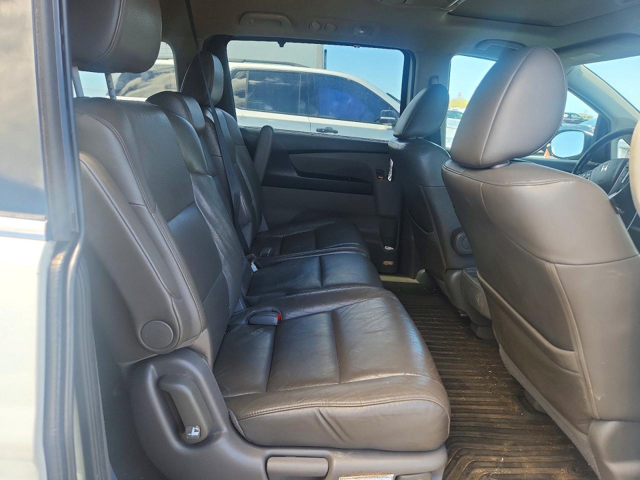 2014 HONDA ODYSSEY TOURING photo 21