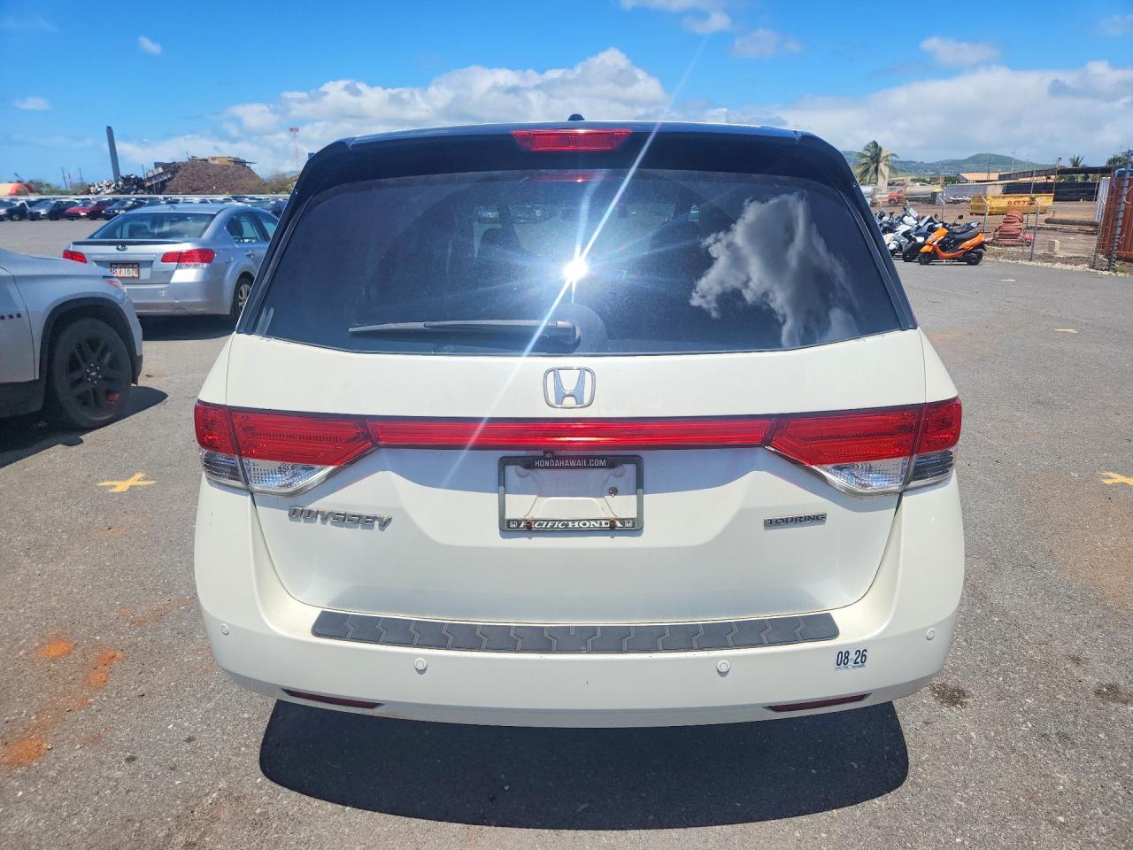 2014 HONDA ODYSSEY TOURING photo 11