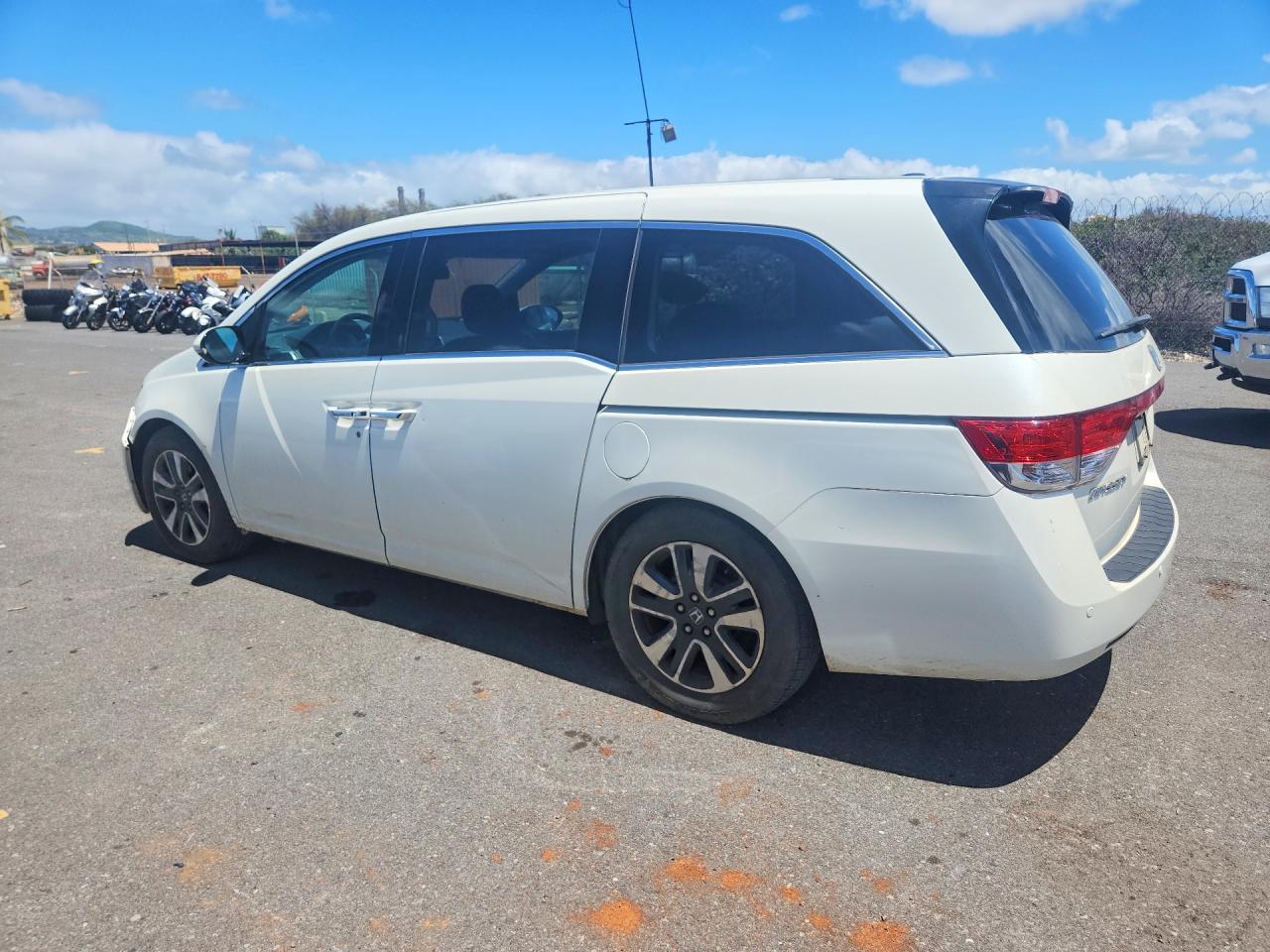 2014 HONDA ODYSSEY TOURING photo 3