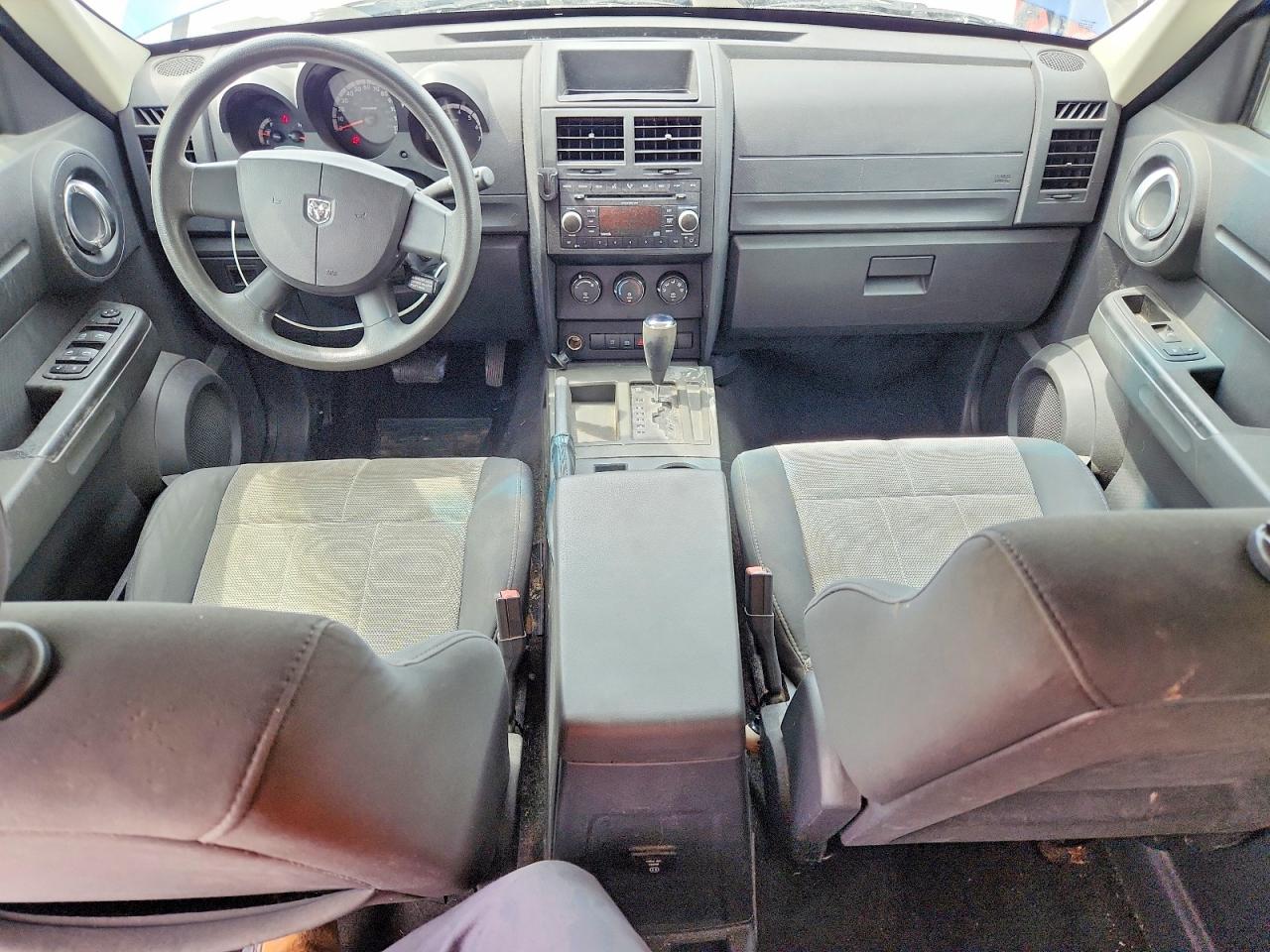 2007 DODGE NITRO SXT photo 22
