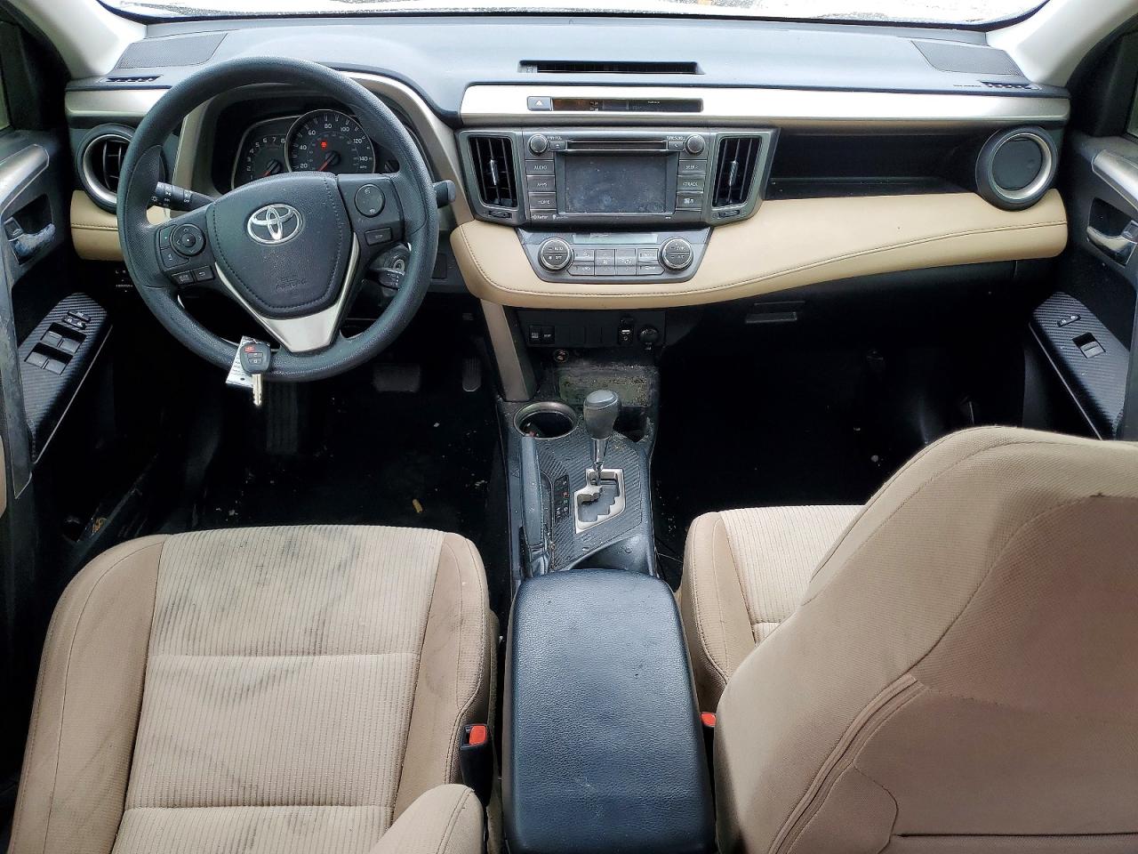 2015 TOYOTA RAV4 XLE photo 8