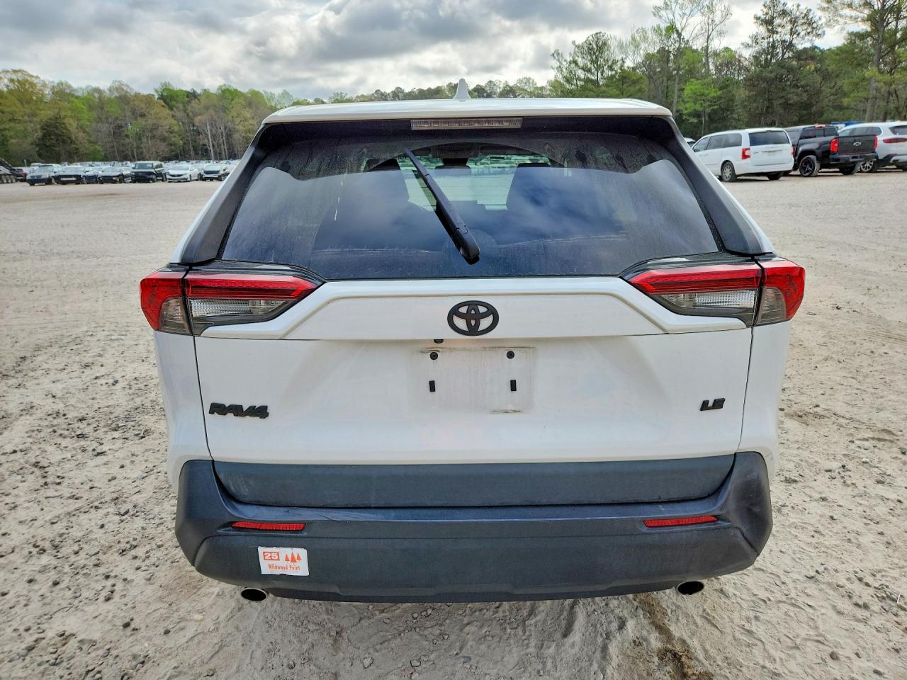 2022 TOYOTA RAV4 LE photo 11