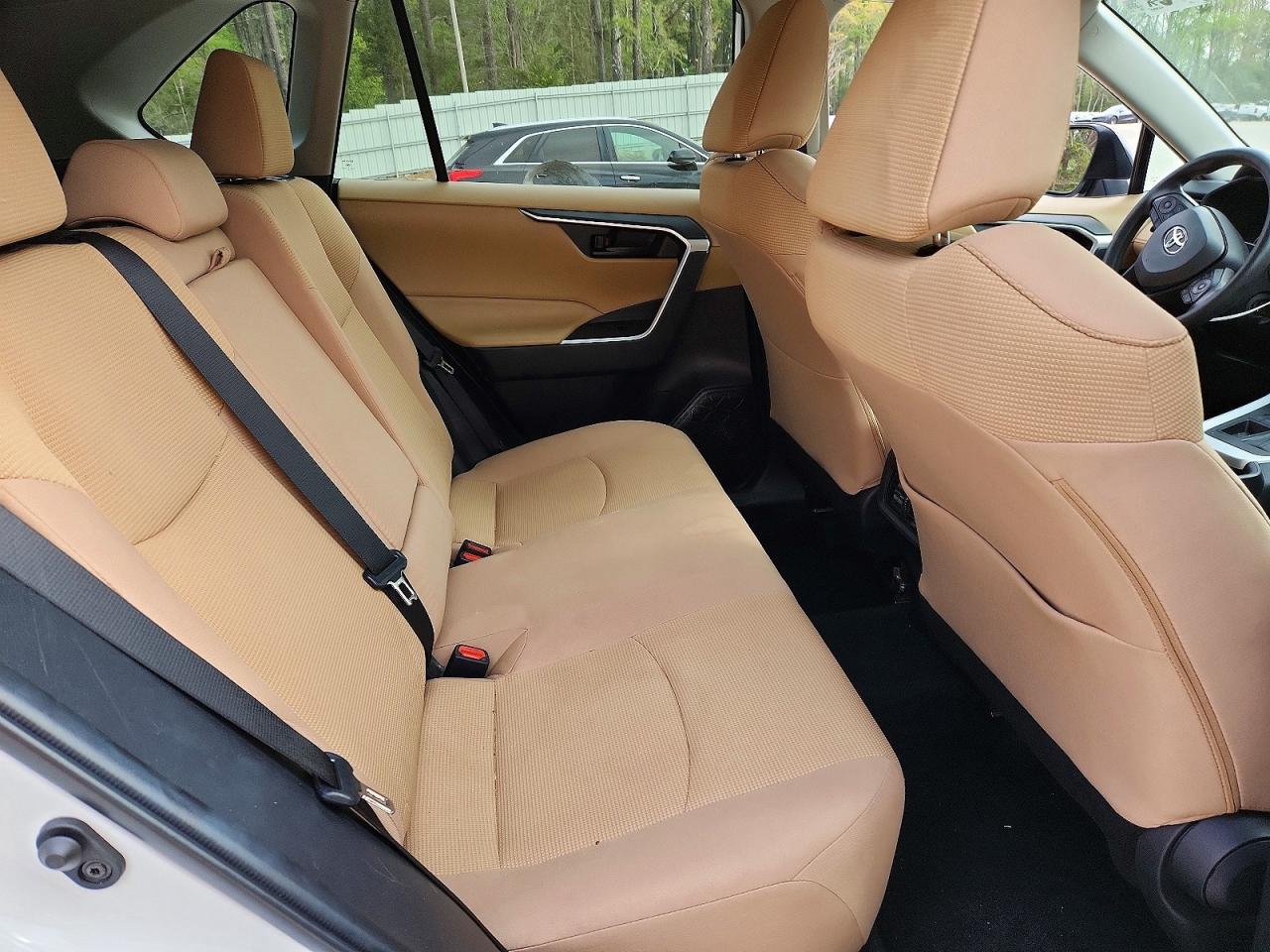 2022 TOYOTA RAV4 LE photo 19