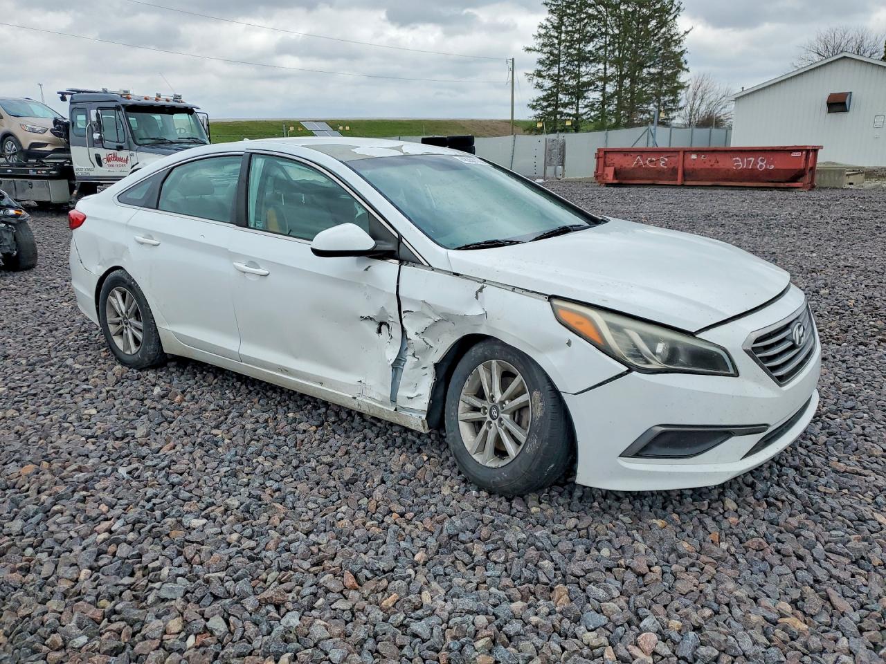 2016 HYUNDAI SONATA SE photo 10