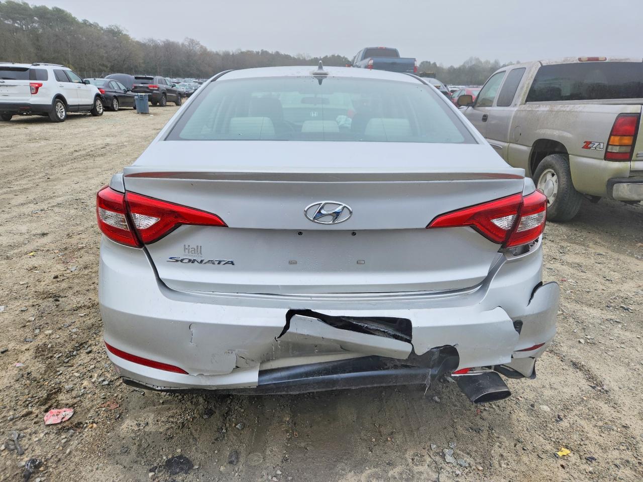 2017 HYUNDAI SONATA BASE photo 16