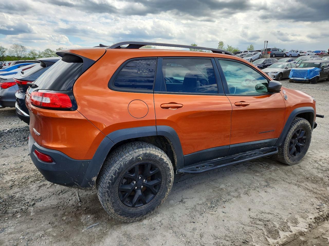 2016 JEEP CHEROKEE TRAILHAWK photo 7